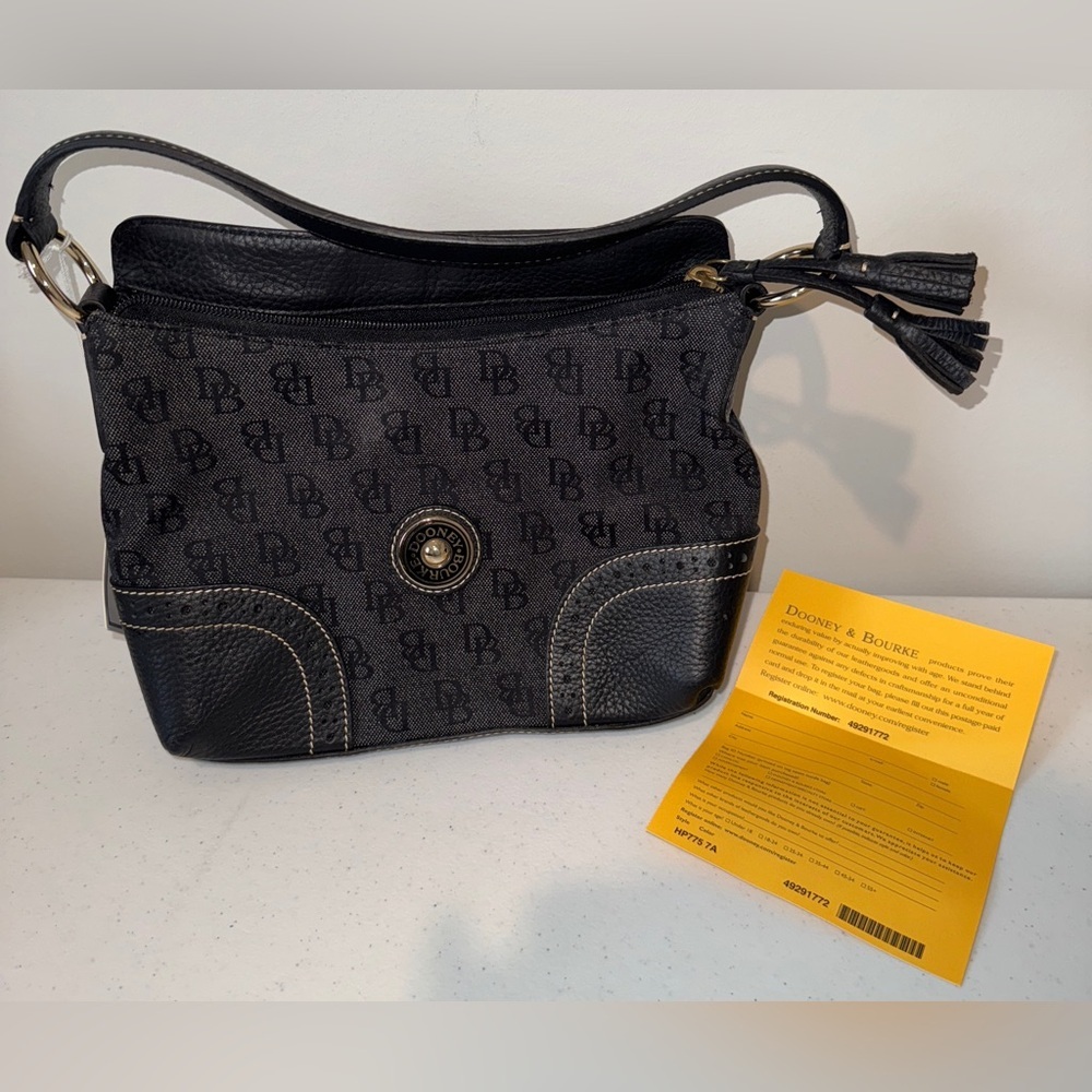 🌸 new dooney bourke bag